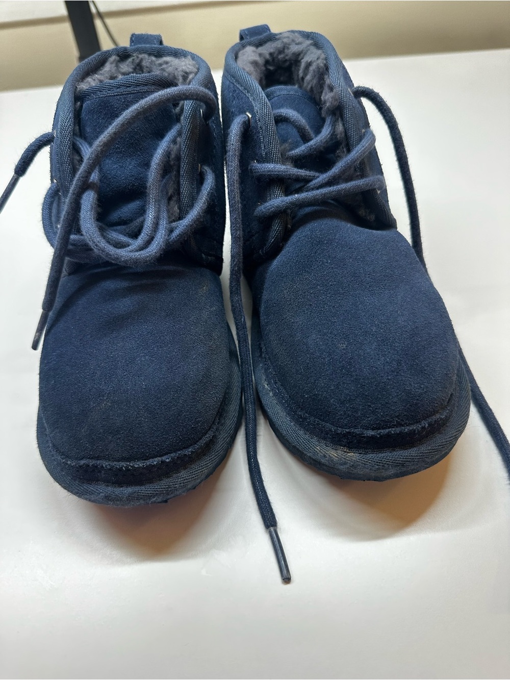 Boys Size 1 Navy Blue UGG Slippers/Booties – Cozy Shearling Lined